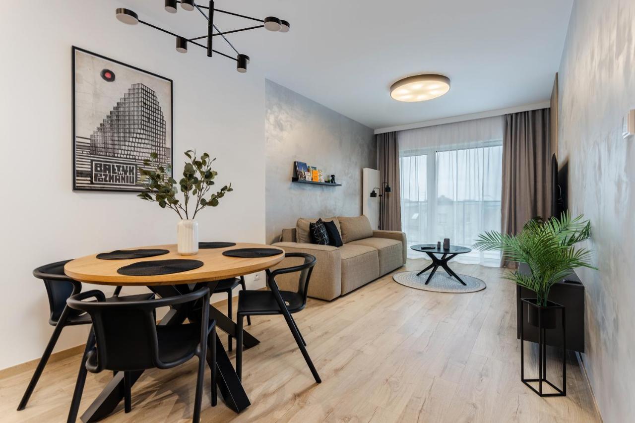 Klimatyzowany Apartament Very Berry Z Parkingiem W Poznaniu By Noclegi Renters Экстерьер фото