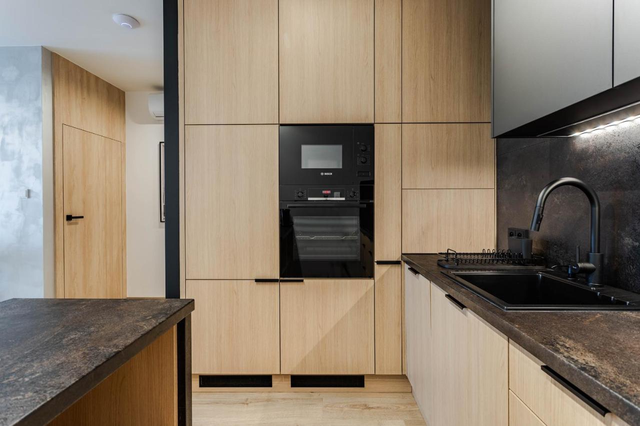 Klimatyzowany Apartament Very Berry Z Parkingiem W Poznaniu By Noclegi Renters Экстерьер фото